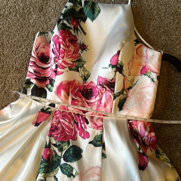 Betsy Adam white with pink flowers gown - Picture 12 of 13